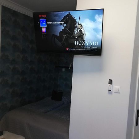 Viktoria Studioapartman Дьор Екстериор снимка