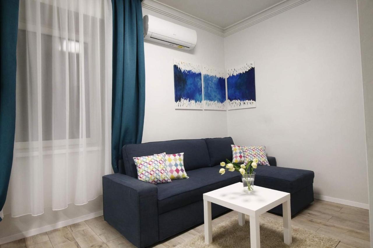 Viktoria Studioapartman Дьор Екстериор снимка