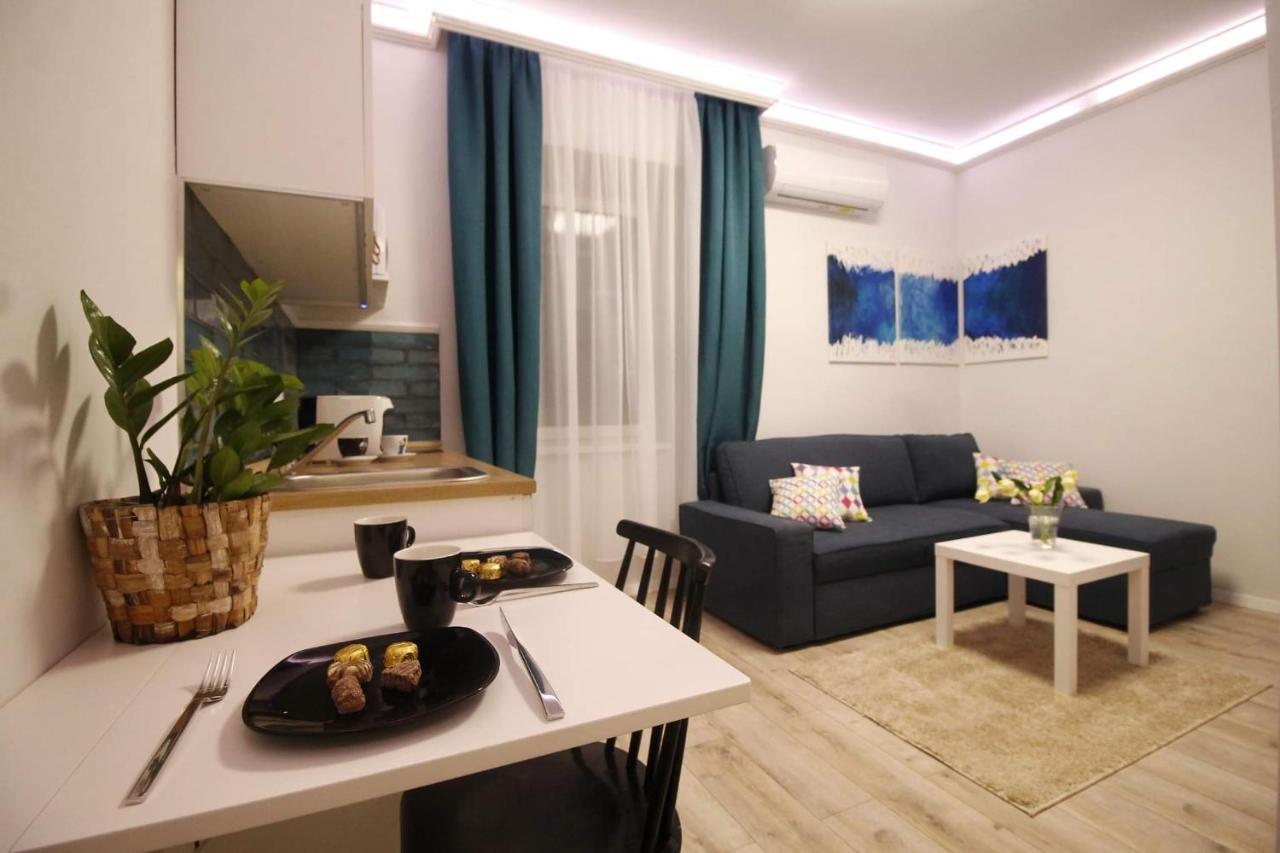 Viktoria Studioapartman Дьор Екстериор снимка