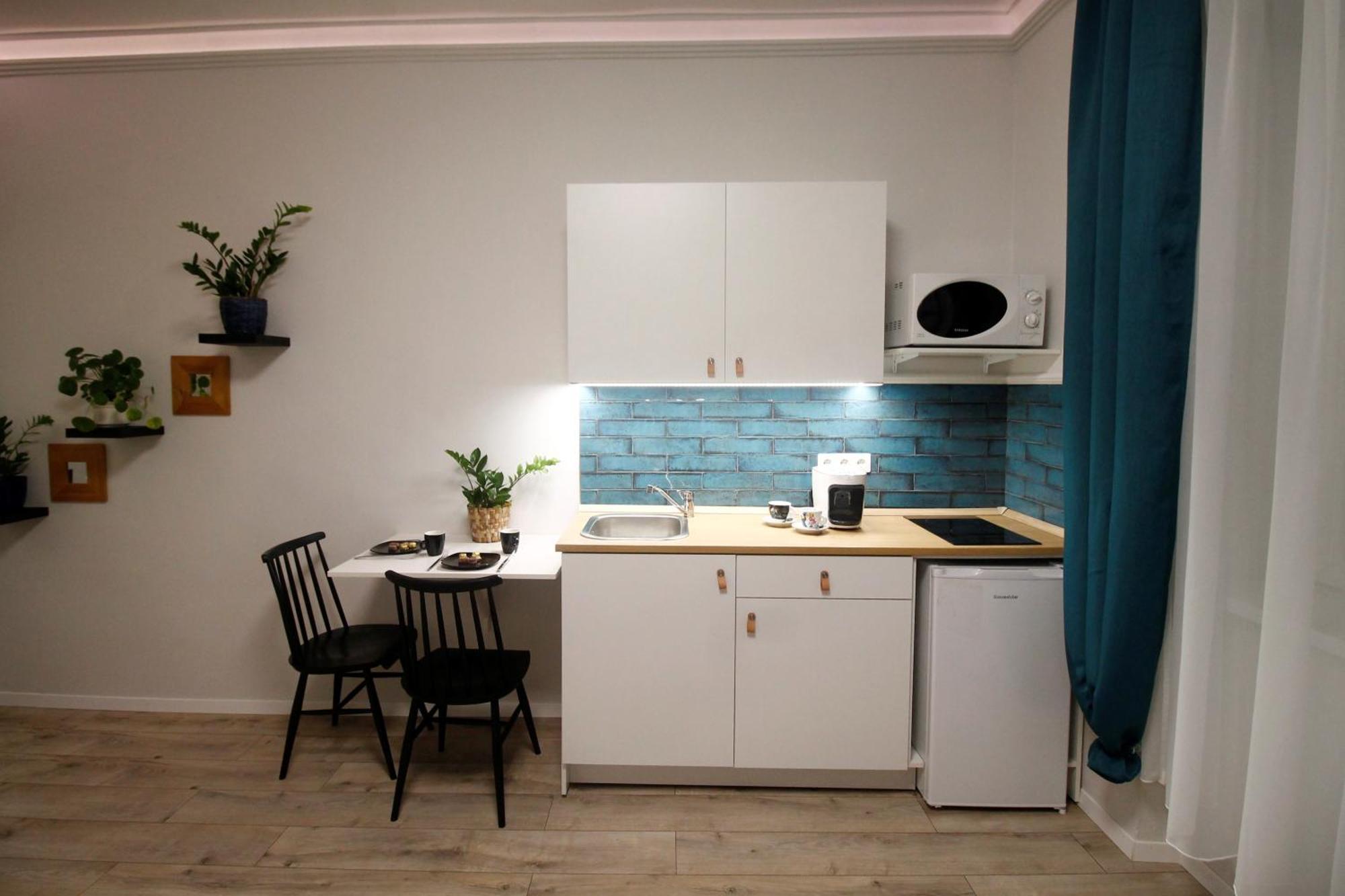 Viktoria Studioapartman Дьор Екстериор снимка