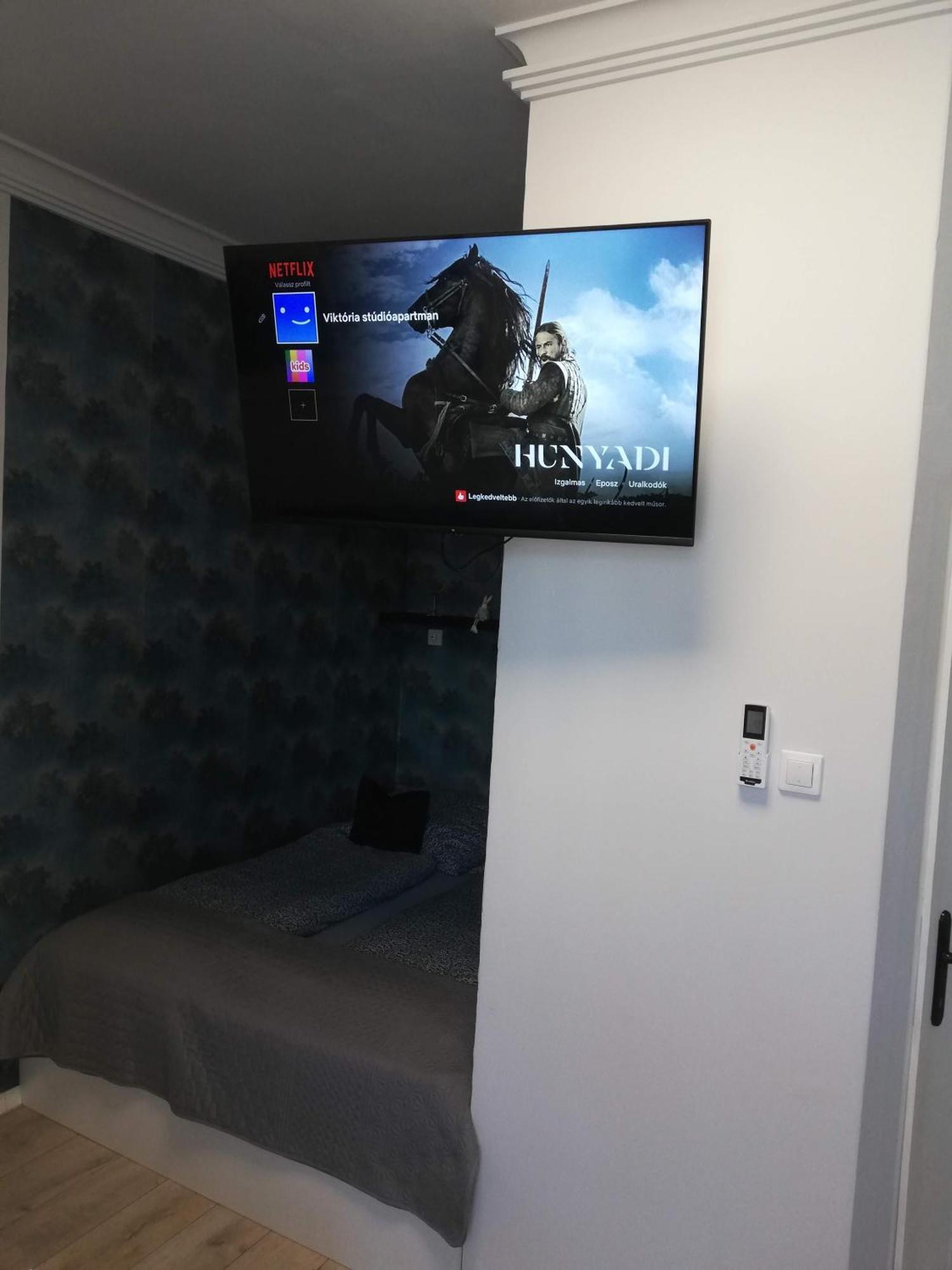 Viktoria Studioapartman Дьор Екстериор снимка